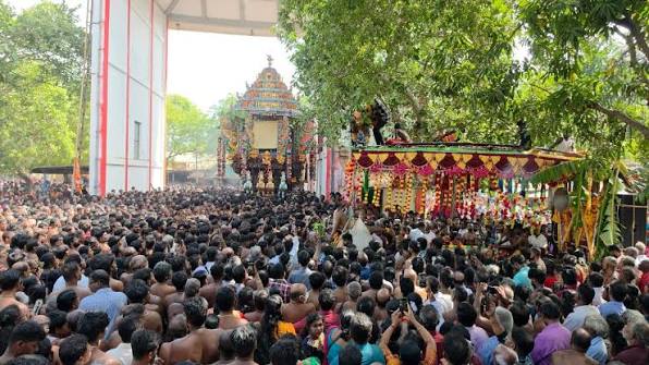 செல்வ சந்நிதி ஆலய மகோற்சவ தேர்த்திருவிழா வரலாற்று சிறப்பு மிக்க செல்வ சந்நிதி ஆலய வருடாந்திர மகோற்சவ தேர்த்திருவிழா நேற்று (27) காலை ...