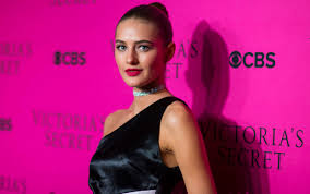 How to Pack Like Victorias Secret Model Victorias Sanne Vloet