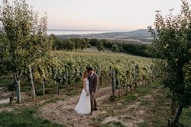 In vacanza tra lusso e tranquillità. Balaton Wedding Venue Zacsfalvi Photography