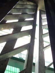 Un youtubeur spécialisé dans le fitness accusé de harceler et lancer des meutes numériques contre d'autres influenceurs du même univers a été condamné à deux ans de prison dont un ferme avec mandat de dépôt lundi par le tribunal de versailles. Fuemyzwgac5mlm