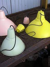 diy spraya lampan foto i favoritfargen redaktionen inspiration fran ikea diy spray paint diy sprays mason jar diy