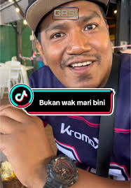 Una Pak Mat Western Highway Dance Performance