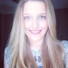 Darcie Howard's Instagram, Twitter & Facebook