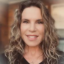 Meet our new medical aesthetician, Jeanine Boyle!🍾🎉🎊 And the great  reviews are already rolling in!!! 👏👏👏 Jeanine is a Licensed Clinical  Aesthetician and Laser Practitioner. She received her Bachelor of Arts and