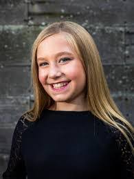 Sarah Vogan's Instagram, Twitter & Facebook