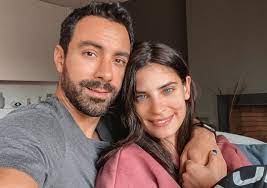 Μεταξύ των απαντήσεων της, μας αποκάλυψε πόσα κιλά ζυγίζει, αλλά και τι. Ruggpghq1f06ym