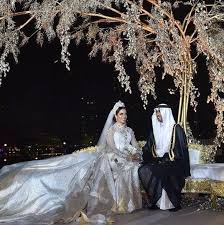 أعلنت الفنانة اليمنية بلقيس احمد فتحي، يوم الاحد، قيامها بـ رفع قضية خلع ضد زوجها رجل الأعمال السعودي سلطان عبد اللطيف. Ù„Ø­Ø¸Ø© Ø³Ù‚ÙˆØ· Ø°ÙŠÙ„ ÙØ³ØªØ§Ù† Ø²ÙØ§Ù Ø¨Ù„Ù‚ÙŠØ³ ÙØªØ­ÙŠ Ù…ÙˆÙ‚Ø¹ Ø§Ù„Ø¹Ø±ÙˆØ³