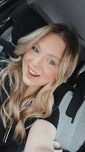 Rebecca Mayeux's Instagram, Twitter & Facebook