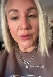 Buongiorno, Lenny B! Il nostro gatto alla porta