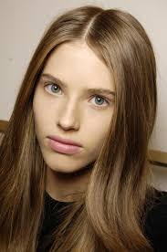 Photo of fashion model Taryn Davidson