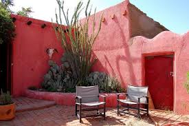 Courtyard Landscape Design Ideas Mexican Courtyard Courtyard Landscaping Pink Houses