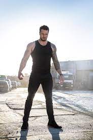 A post shared by bobby holland hanton (@bobbydazzler84) bobby holland hanton is chris hemsworth stuntman, which means, he's the man fans see when they watch thor's incredible battle moves. Gallery Bobby Holland Hanton