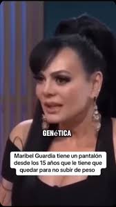 Bad Bunny presumiendo su dije con la letra K en sus historias de Instagram,  ¿por quién será? 😂🫠 Así se empieza, luego el tatuaje, el compromiso, la  boda y los babies 💀⁠ .⁠ .⁠ .⁠ .⁠ .⁠ .⁠ #