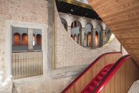 We found that cbo.oma.by is poorly 'socialized' in. Il Fondaco Dei Tedeschi Oma Archdaily