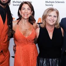 Laura Perrotti (@lpmtk)