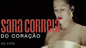 In this concert, the fado singer was accompanied by excellent musicians, mestre marino de freitas on the bass viola, diogo clemente on the fado viola, ângelo freire on the portuguese guitar, joel silva on the drums and ruben alves on the piano. Sara Correia Do Coracao Musicais Rtp