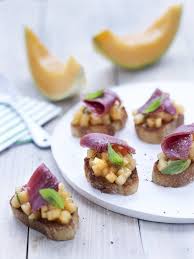 Crostini De Melon Au Magret De Canard Recette Recette Recette Aperitif Magret De Canard