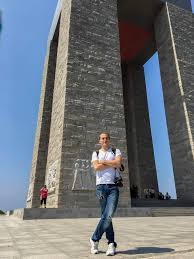 Çanakkale şehitler abidesi yapımına ara verilmesi milliyet gazetesini harekete geçirdi. Canakkale Sehitler Abidesi Hakkinda Bilgiler Gezicenga Com