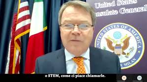 Coding Girls: il messaggio del console Robert Needham