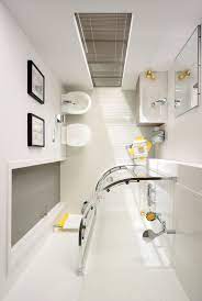 In Questa Soluzione D Arredo Bagno Della Collezione Connect Space Di Ideal Standard Il Small Space Bathroom Small Space Bathroom Remodel Space Saving Bathroom