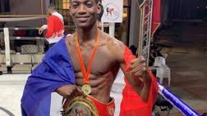 Son avocat compte plaider la provocation et la légitime défense pour obtenir des. Bambi Boxeur Isseen A Ete Sacre Champion Du Monde De Boxe Thai Issy Les Moulineaux