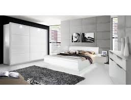 Eingebautes bett im schrank schrank bett kombination jugendzimmer bett und schrank kombiniert schrankwand bett 140x200 bett schrank schrankbett 180x200 schrank bett kombination ikea bett. Schlafzimmer Sophie 21c Weiss Teils Hochglanz Bett Nakos Schrank Kommode Expendio