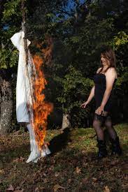 Burn The Dress Divorce Style Wedding Dress Photography Repurpose Wedding Dress Wedding Dress Pictures