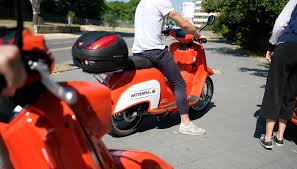 Herzlich willkommen auf dem youtube kanal von vattenfall deutschland.hier warten spannende themen, die den alltag vereinfachen, das zuhause schöner machen un. Rent An Electric Scooter In Berlin And Hamburg Vattenfall
