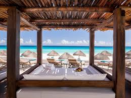 Cancun is recognized throughout the world for its spectacular white sand beaches and its fascinating sea in turquoise blue tones. Your Guide To Cancun Mexico Travelchannel Com Travel Channel