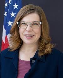 Kara Travis's Instagram, Twitter & Facebook