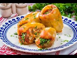 Se recomanda folosirea unei manusi de bucatarie in momentul deschiderii capacului. Video Reteta Ardei Umpluti Cu Orez Si Legume La Crock Pot Bucataras Tv Youtube Retete Vegetariene