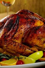 Pavo Jugoso Con Mantequilla Y Vino Blanco Receta Recetas Con Pavo Pavo Navideno Receta Pavo Ahumado