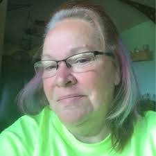 Robin Mcelroy's Instagram, Twitter & Facebook