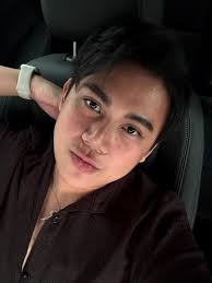 Bathroom mirror said post me