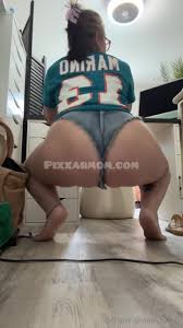 BootyGirl: Ass over Age - Porn Videos & Photos - EroMe