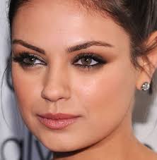 Mila kunis, los angeles, california. Makeup Maquillaje De Famosos Maquillaje Ojos Marrones Maquillaje De Ojos Ahumados