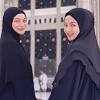 Apakah keluarnya seorang wanita untuk memenuhi kebutuhannya yang sederhan atau keluarnya mereka untuk hiburan yang halal dianggap sebagai berdasarkan ayat ini, maka prinsip dasarnya adalah bahwa wanita itu menetap di rumahnya dan tidak keluar rumah kecuali ada keperluan. Https Encrypted Tbn0 Gstatic Com Images Q Tbn And9gcqlub9i8gtaub67qmnmuqbjez432d2tuzb Kse2enkr1ubpedov Usqp Cau