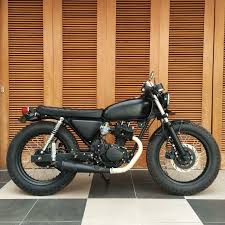 Motor binter 1972 / motor binter 1972 the daily chronicle from de kalb illinois on october 17 1972 page 16 the high voltage corresponds to the s… the. Honda Cb100 British Style Cb100 Custom Honda 125 Honda Honda Cb100