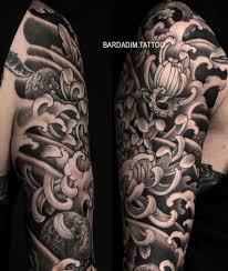 Black And Grey Tattoo Artists Nyc Japanese Tattoo Sleeve Black And Grey Japanese Sleeve Chrysanthemum Tattoo Japanese Sleeve Tattoos Japanese Tattoo Sleeve Tattoos