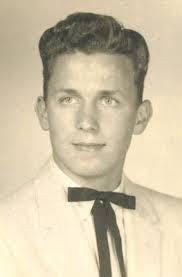 Tracey Gosselin's Instagram, Twitter & Facebook