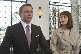 Trong phim, nhân vật nữ nhân viên tóc hung xinh đẹp strawberry bị. Gemma Arterton There S So Much Wrong With Bond Women