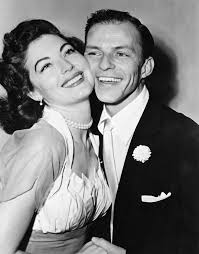Frank sinatra had no choice but to let it all hang out. Frank Sinatra Und Ava Gardner Giftig Ehe Und Affaren Die Sie Auseinander Riss Aktuelle Boulevard Nachrichten Und Fotogalerien Zu Stars Sternchen