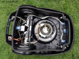 John deere ist schon lange im gartenbereich. John Deere France Tango E5 Le Premier Robot De Tonte Du Celebre Fabricant De Materiels D Espaces Verts