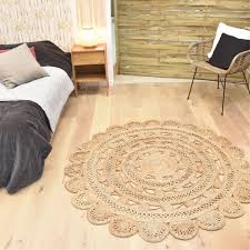 D'autres matières naturelles seront idéales dans votre salon comme le tapis en jute rond. Tapis Rond Fleur Nature Decouvertes