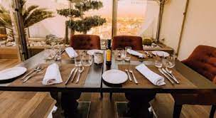 The purpose of a formal dining room is for elegant dinners, classy social gatherings and meals almost ceremonial in nature with proper etiquette and fine embellishments. Restaurants With Private Dining In Dubai Gaia Wakame More Mybayut