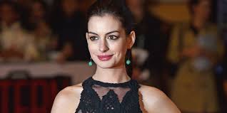 Anne Hathaway Jokes That She Only Married Her Husband Because She Couldn T Get Emily Blunt