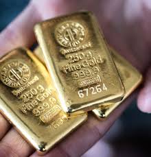 Goldpreis klettert 2013 auf rekordhöhe. Deutsche Bank Refuses Customer Demands Gold Withdrawals World News Express Co Uk