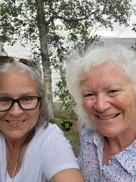 Felicia Chamberlain's Instagram, Twitter & Facebook