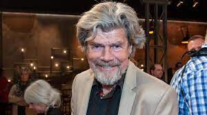 Abenteurer und extrembergsteiger reinhold messner will noch einmal heiraten. Reinhold Messner Schwarmt Von Seiner 35 Jahre Jungeren Freundin