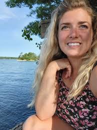 Marissa Brown's Instagram, Twitter & Facebook